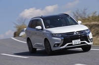 三菱アウトランダーPHEV Sエディション