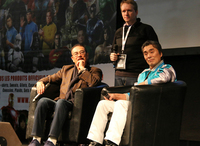 スペシャルゲストして登壇した俳優の千葉真一氏（写真左）と大葉健二氏（同右）。来場者の相次ぐ質問に熱心に応じていた。