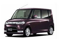 家族向け軽「ダイハツ・タント」にもヤングな「カスタム」の画像