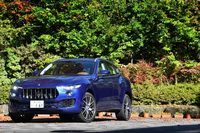 スタイリングの妙から大きさを感じさせない「レヴァンテ」だが、実は英国の「レンジローバー」に比肩するボディーサイズの持ち主である。