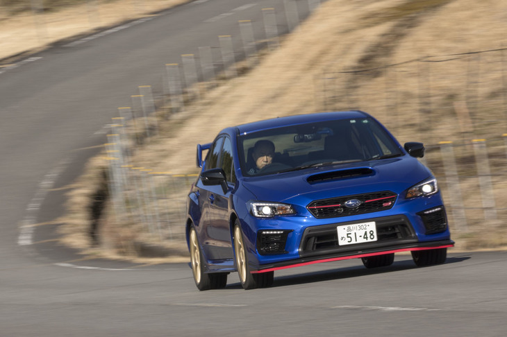 「WRX STI」は2017年の年央に大幅改良を受けており、サスペンションやタイヤに手が加えられたほか、新開発のブレンボ製ブレーキが採用された。