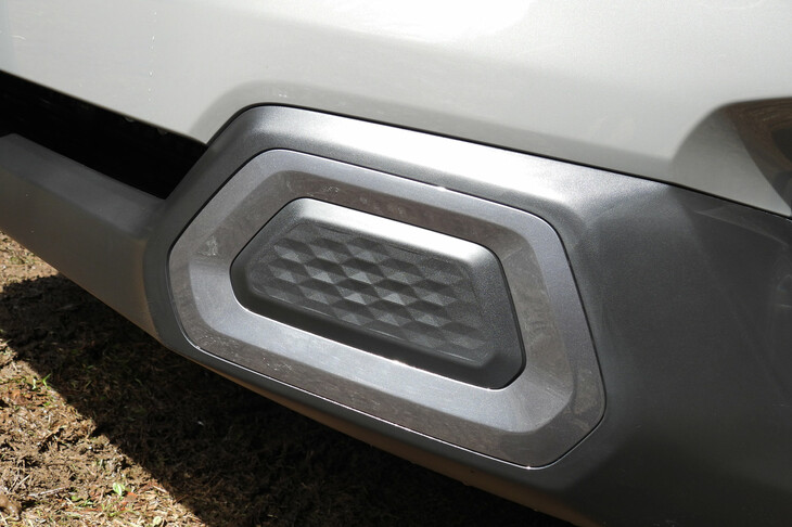 スバル・フォレスター プレミアムS：HEV EX（バンパー加飾）