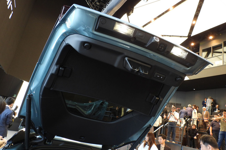 フェラーリ12チリンドリ（バックドア）