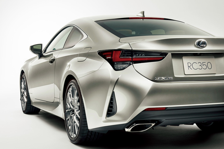 「RC350“バージョンL”」