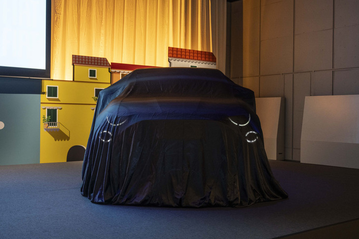 「フィアット600e」発表イベント会場の様子。