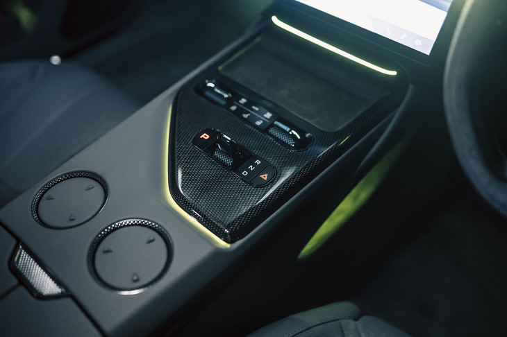 ロータス・エメヤ（写真：ロータスカーズ）