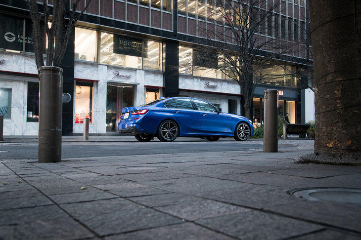 ボディーカラーは全5色。テスト車に採用されていたオプションカラーの「ポルティマオ・ブルー」は、「Mスポーツ」の専用色となっている。