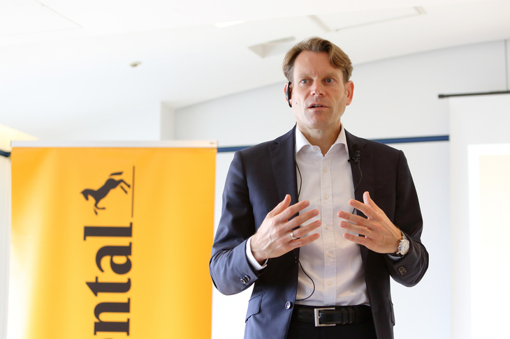 コンチネンタルの将来戦略を語る、タイヤ部門プレジデントのニコライ・ゼッツァー氏。