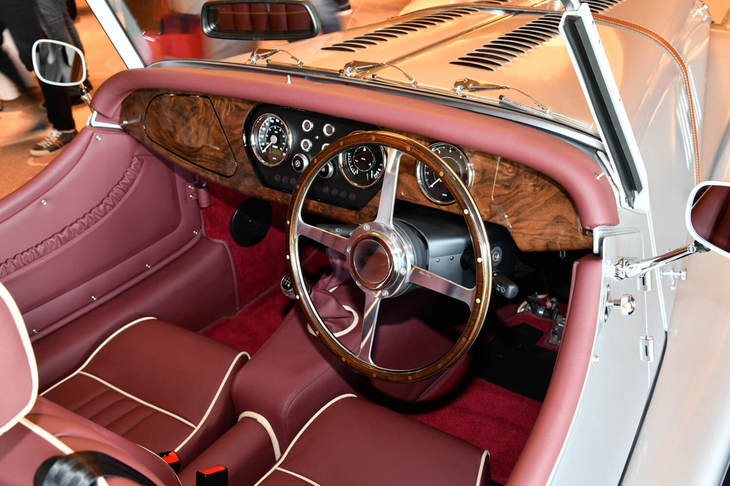 モーガン4/4（インストゥルメントパネルまわり）