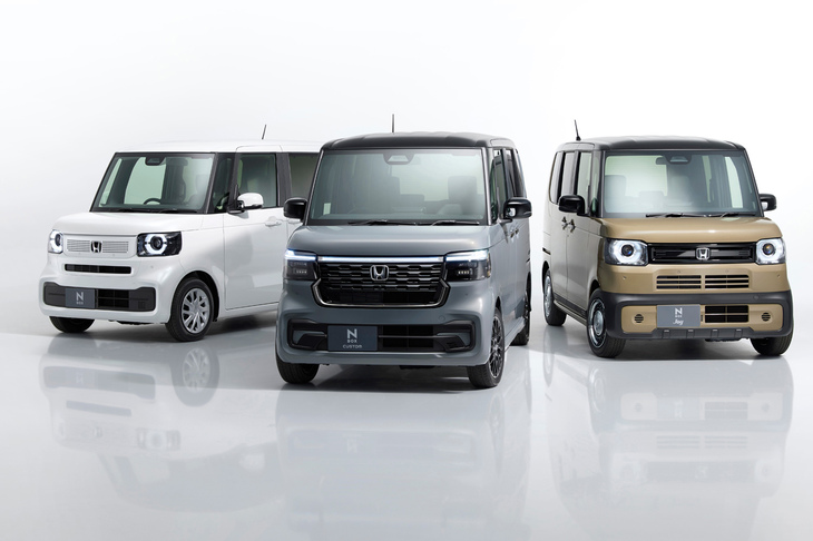 軽自動車では10年連続、登録車を含めても4年連続で新車の年間販売台数No.1に君臨している「ホンダN-BOX」。機能面はもちろんのこと、クリーンでシンプルなデザインも高評価を得ている。