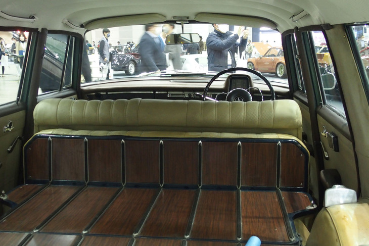 メルセデス・ベンツ230Sユニバーサル（1966年）／シルバースター