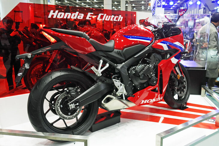 ホンダCBR650R（「Honda E-Clutch」付き）