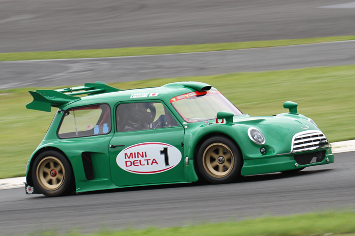 “オバケミニ”の最右翼であるニューMINI顔の「ミニデルタ緑亀」。トラブルが起きたのか、決勝には出走しなかった。