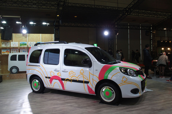 「ダンロップALL SEASON MAXX AS1」が装着された「ルノー・カングー」。