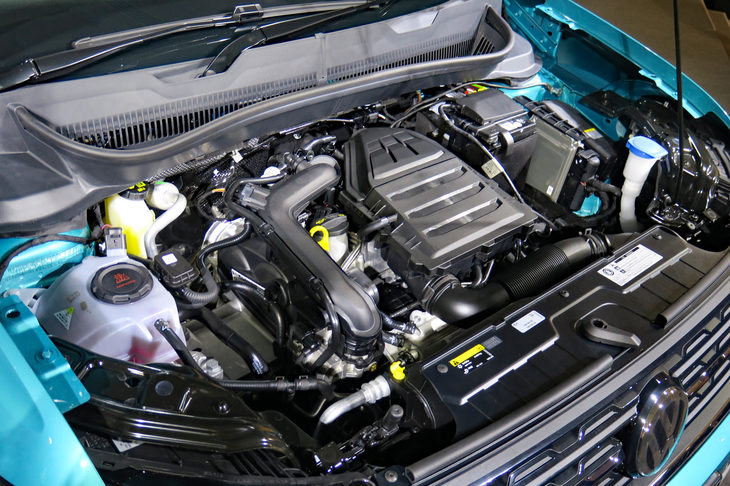 フォルクスワーゲンTクロスTSI 1stプラス（エンジン）