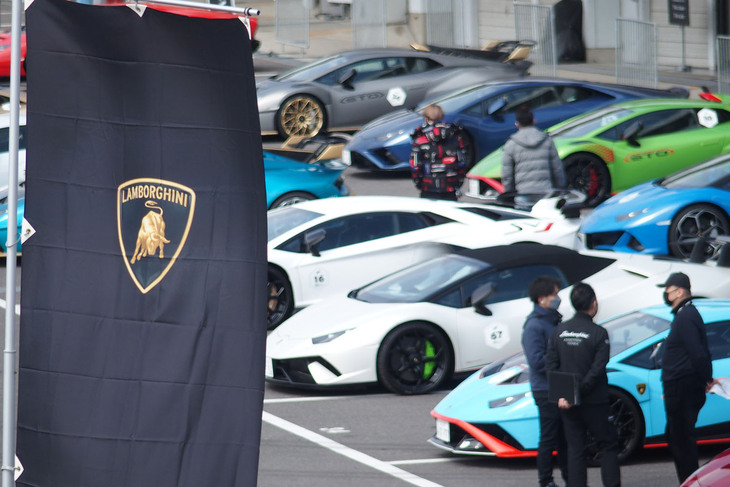 「60th Anniversary Lamborghini Day」のパドック。