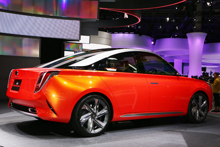 「DNコンパーノ」のリアビュー。