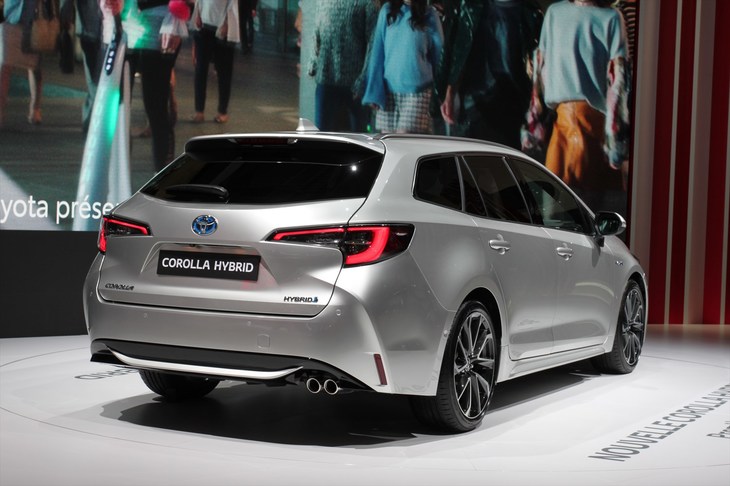 トヨタ・カローラ ツーリングスポーツ