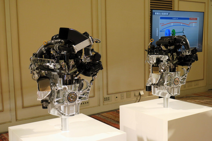 ダイハツの新しいクルマづくりのコンセプト「DNGA」の第1弾モデルである新型「タント」。発表会の会場には技術関連の展示も多数用意されていた。写真は「ネジ以外全てを刷新した」という新エンジン。