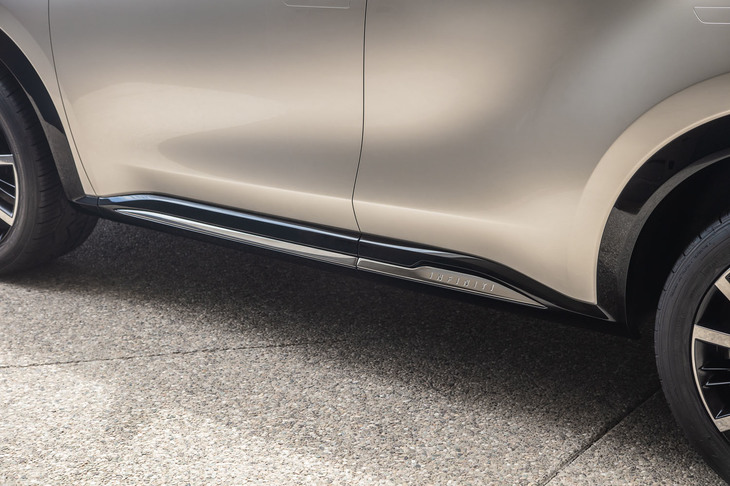 インフィニティQX60モノグラフ（サイドシル）