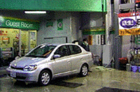 トヨタ・プラッツ「1.5X Sパッケージ」に乗るの画像