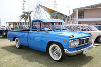 1961年から79年まで20年近くにわたって作られた小型ボンネットトラックである「トヨタ・スタウト」のほぼ最終型。ローダウンされ、派手なカラーリングやクロームメッキで装っている。もともとアメリカンなデザインなので、こうした西海岸風のカスタマイズもよく似合う。