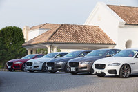 試乗会場に並べられた新型「ジャガーXF」。2015年4月のニューヨークショーで世界初公開され、日本では同年9月に受注が開始された。