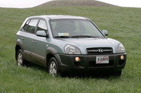 【スペック】
	2リッターディーゼル：全長×全幅×全高＝4325×1830×1680mm／ホイールベース＝2630mm／駆動方式＝4WD／2リッター直4コモンディーゼル（112ps/4000rpm、25.0kgm/1800〜2500rpm）