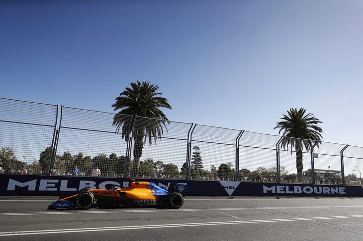 F1への登竜門カテゴリーであるFIA F2選手権のトップランカー3人が今年GPデビュー。昨年のF2王者ジョージ・ラッセルはウィリアムズ、同ランキング2位のランド・ノリス（写真）はマクラーレン、同じく3位のアルボンはトロロッソのシートを射止めた。開幕戦で周囲を驚かせたルーキーは、マクラーレンの秘蔵っ子である今季最年少ドライバー、ノリス。予選でいきなりQ3進出、8位からスタートすることとなったが、レースでは入賞ならず、12位完走。（Photo=McLaren）