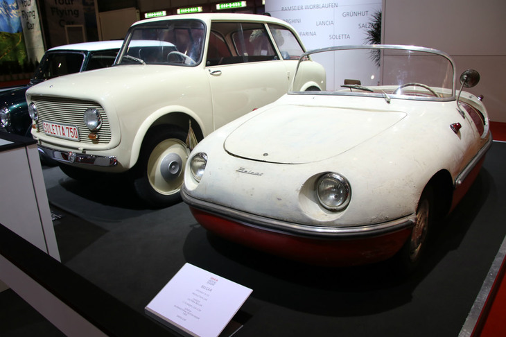 右はグリューンフットというスイス企業が1956年のジュネーブショーで発表し、その後生産した「ベルカー」。エンジンは単気筒230cc。