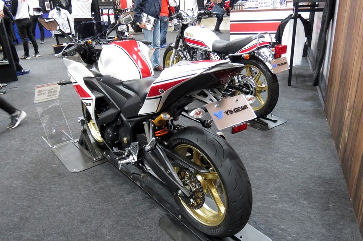 ヤマハYZF-R25オーセンティックスポーツ