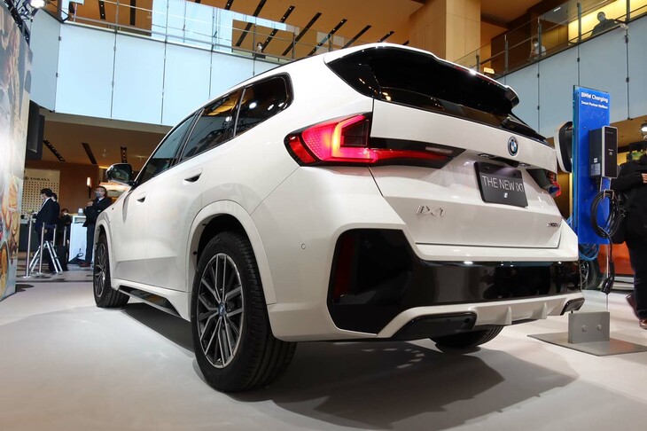 BMW iX1 xDrive30 Mスポーツ