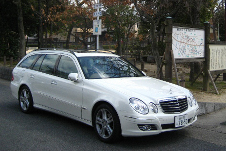 「メルセデス・ベンツE320 CDI」