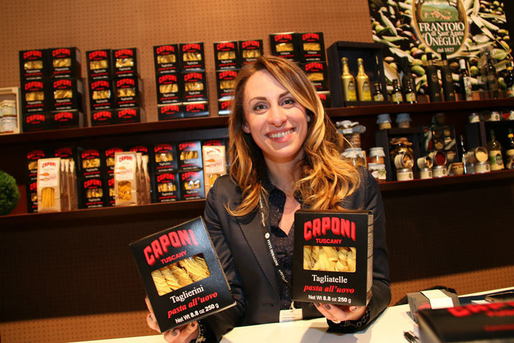 「カポーニ」は、ベスパ・スクーターの故郷でもあるピサ県ポンテデラの高級パスタ工房。