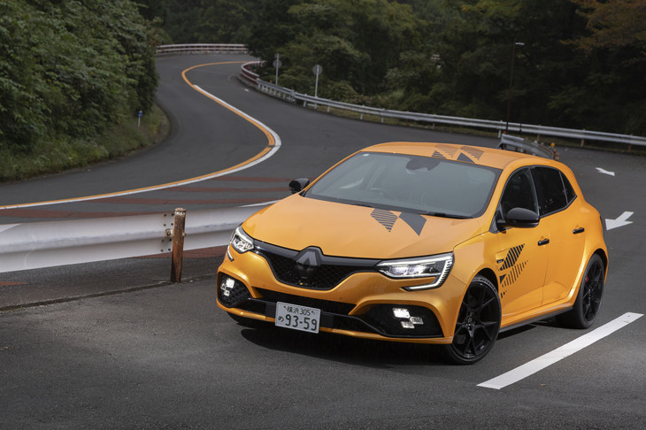 ルノー・スポールが手がけた最後のマシンとして世界限定1976台のみが販売される「ルノー・メガーヌR.S.ウルティム」。購入希望者に残された時間はあとわずかだ。