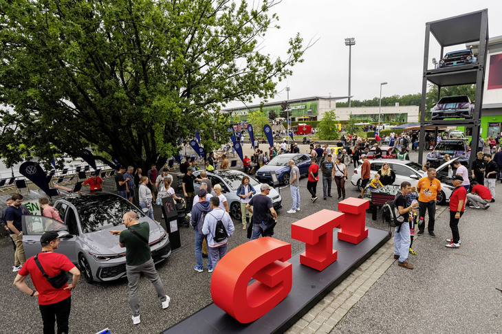 2024年7月最後の週末、フォルクスワーゲンが本社を構えるドイツ北部のヴォルフスブルクで「GTI FAN FEST 2024」が開催された。全ヨーロッパからフォルクスワーゲンのファンが集まり、“ワーゲンの街”は「ゴルフ」一色に染まった。