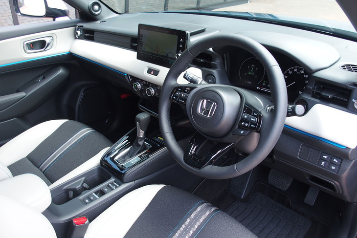ホンダ・ヴェゼルe：HEV Z PLaYパッケージ（インテリア）