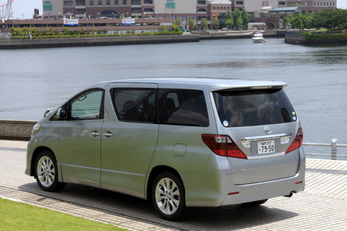 20系後期仕様　22年式　240sリミテッド トヨタ・アルファード240S（FF/CVT）【ブリーフテスト】 トヨタ