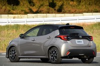 ボディーの軽量化も新型のトピックのひとつ。車重はガソリンエンジン車で20～30kg、ハイブリッド車で50kg軽く仕上がっている。