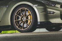 「プレミアムエディションT-Spec」では専用のカーボンセラミックブレーキを装備する。