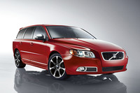 「ボルボV70」にスポーティな「R-DESIGN」が登場