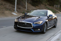 「インフィニティQ60 3.0tスポーツ」