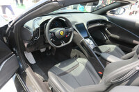 フェラーリが「ローマ スパイダー」を日本初公開　最新のオープンモデルが早くも日本上陸の画像