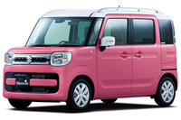 現行型「スズキ・スペーシア」は2017年末にデビュー。2018年は販売ランキング2位だったが、2019年は「タント」に抜かれてしまった。