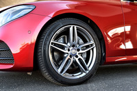 ホイールは19インチ。ランフラットタイヤが標準。