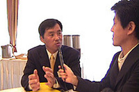 
	富士重工業スバル商品企画本部の増田年男主査。「軽量化というよりも、“質量を開発する”という考え方でニューレガシーは造られた」と語る。
	
	 