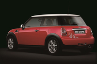 日本専用の限定車「MINIスピードゲート」登場の画像