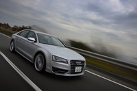 第22回：ようこそ夢の世界へ　輸入車チョイ乗りリポート〜1000万円オーバー編〜の画像