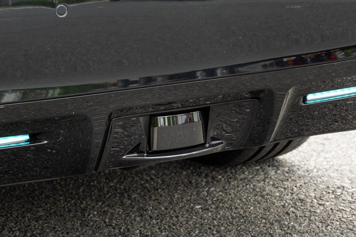 レーザーの照射によって障害物の有無や形状、距離などを確認するLiDAR。非常に高価な装備だが、「ホンダ・レジェンド ハイブリッドEX・Honda SENSING Elite」には実に5つも搭載されていた。（写真：向後一宏）