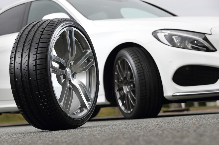 ファルケンの新しいフラッグシップタイヤ「AZENIS（アゼニス）FK510」。